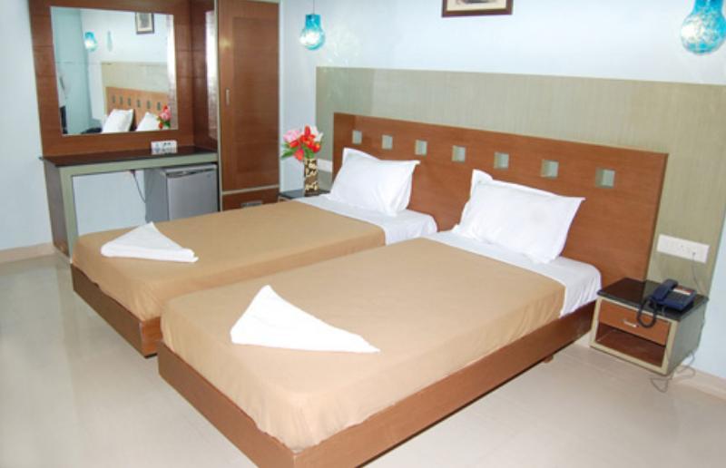 Hotel Balaji Grand Kākināda Zimmer foto