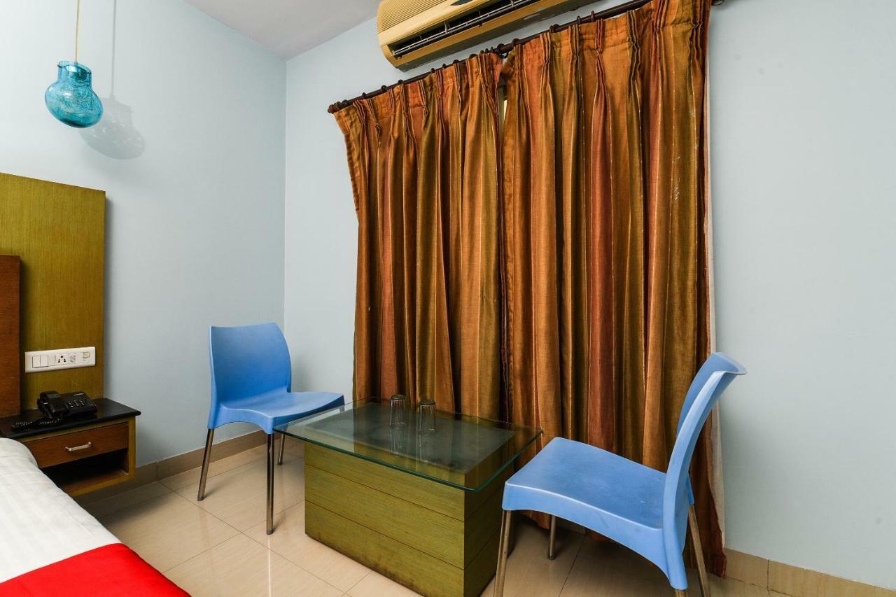 Hotel Balaji Grand Kākināda Exterior foto